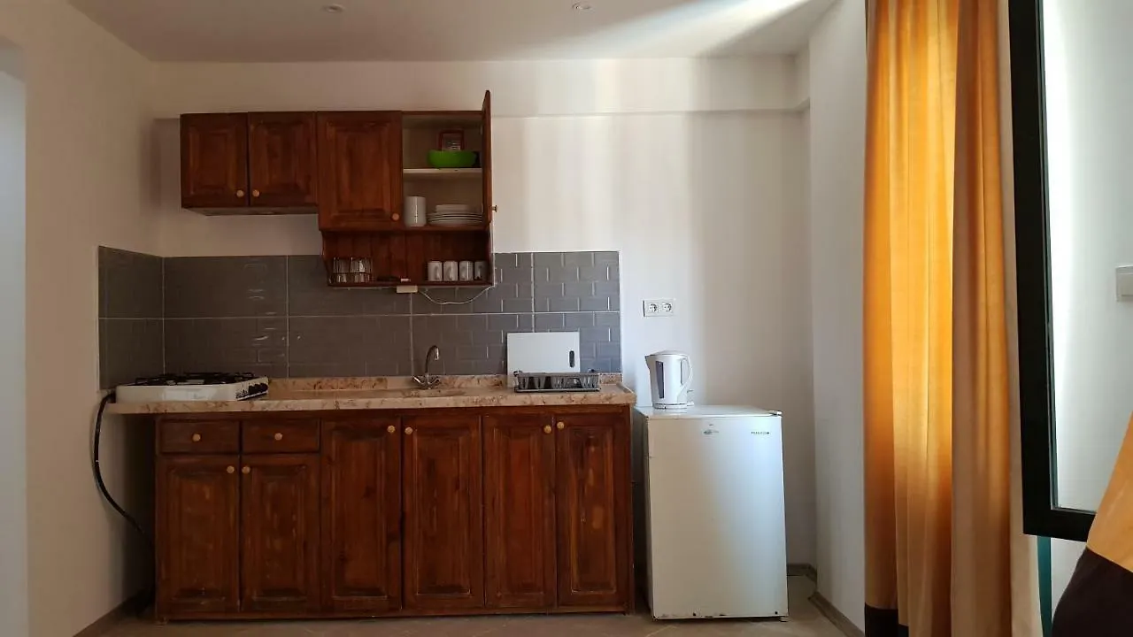 Poppy Apartments Fethiye 2*,